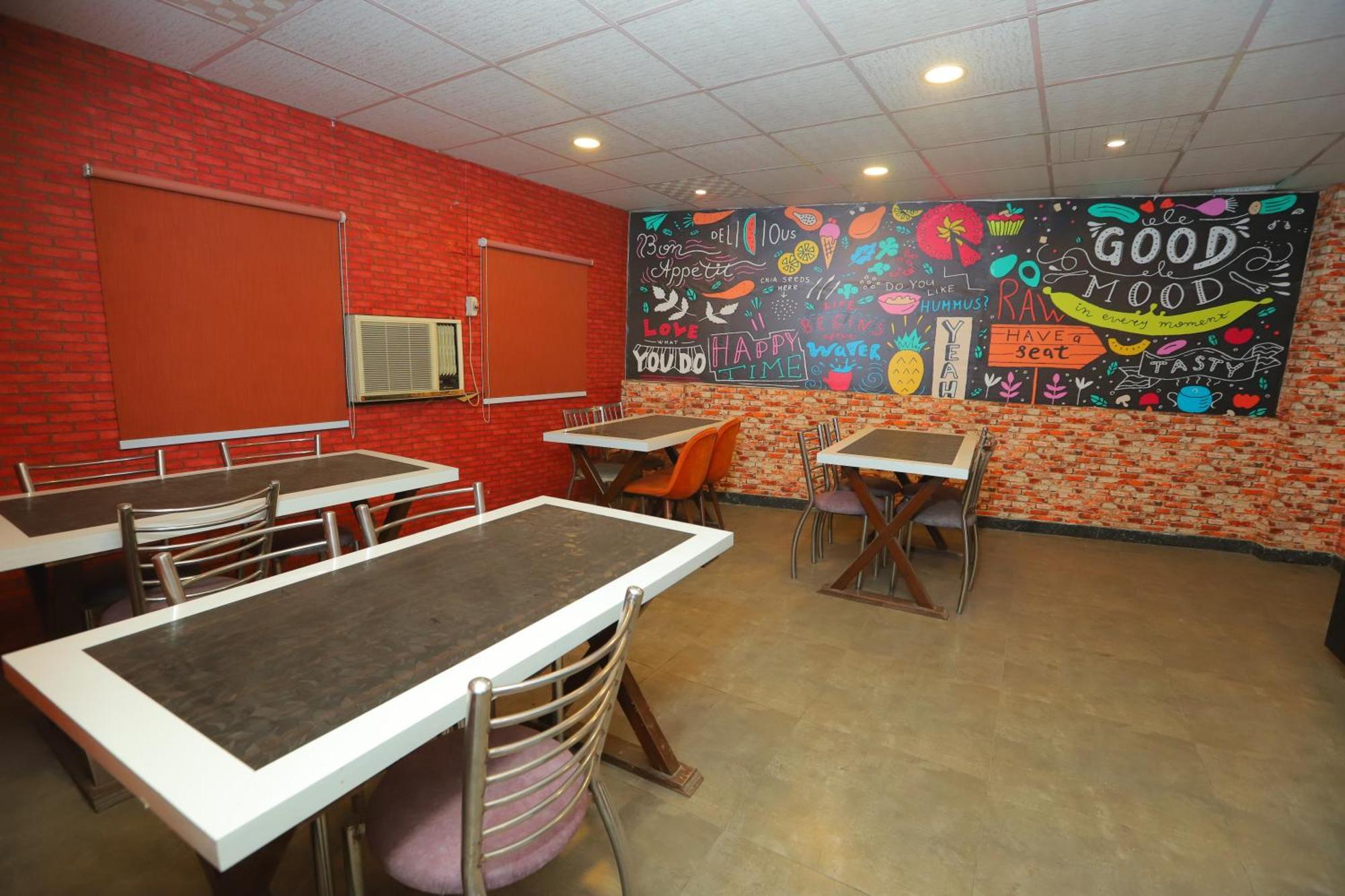 Hotel Almora Inn - Near By Delhi International Airport - With Free Airport Pickup And Drop Nowe Delhi Zewnętrze zdjęcie