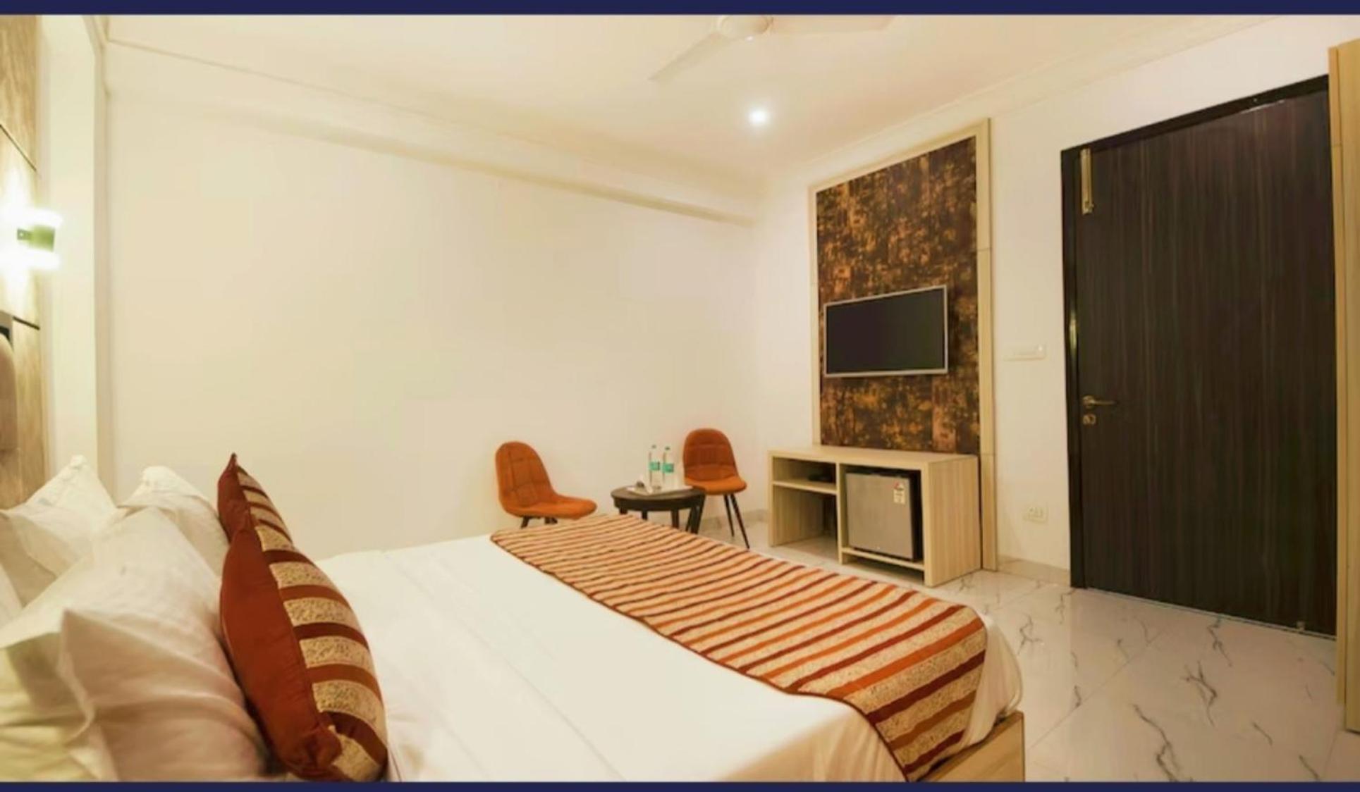 Hotel Almora Inn - Near By Delhi International Airport - With Free Airport Pickup And Drop Nowe Delhi Zewnętrze zdjęcie