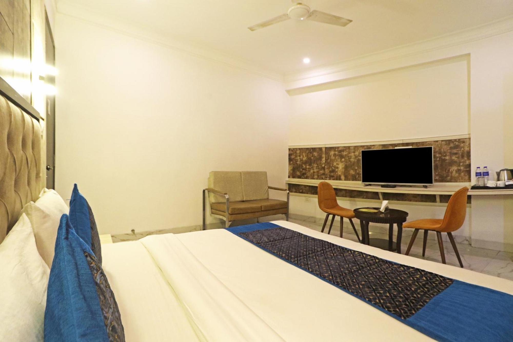 Hotel Almora Inn - Near By Delhi International Airport - With Free Airport Pickup And Drop Nowe Delhi Zewnętrze zdjęcie