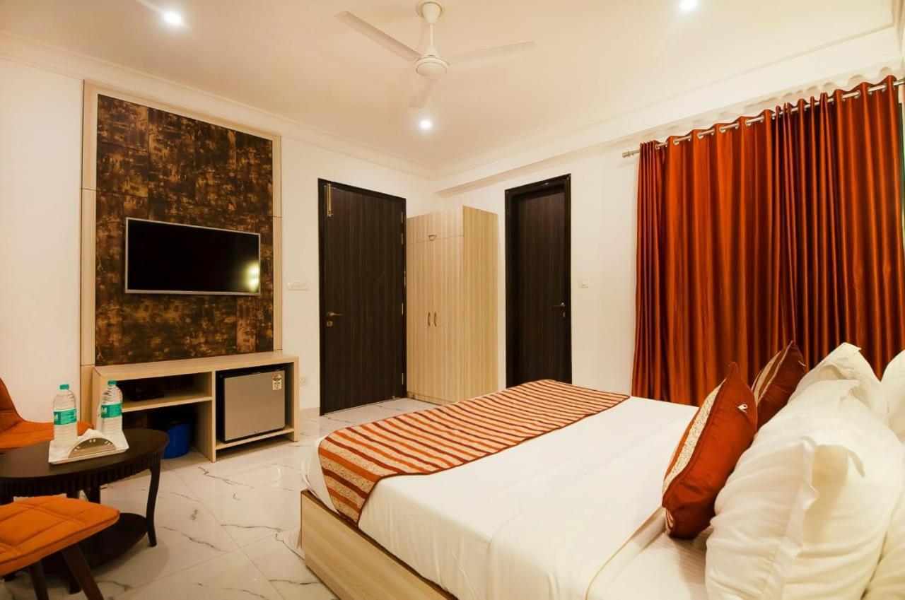 Hotel Almora Inn - Near By Delhi International Airport - With Free Airport Pickup And Drop Nowe Delhi Zewnętrze zdjęcie