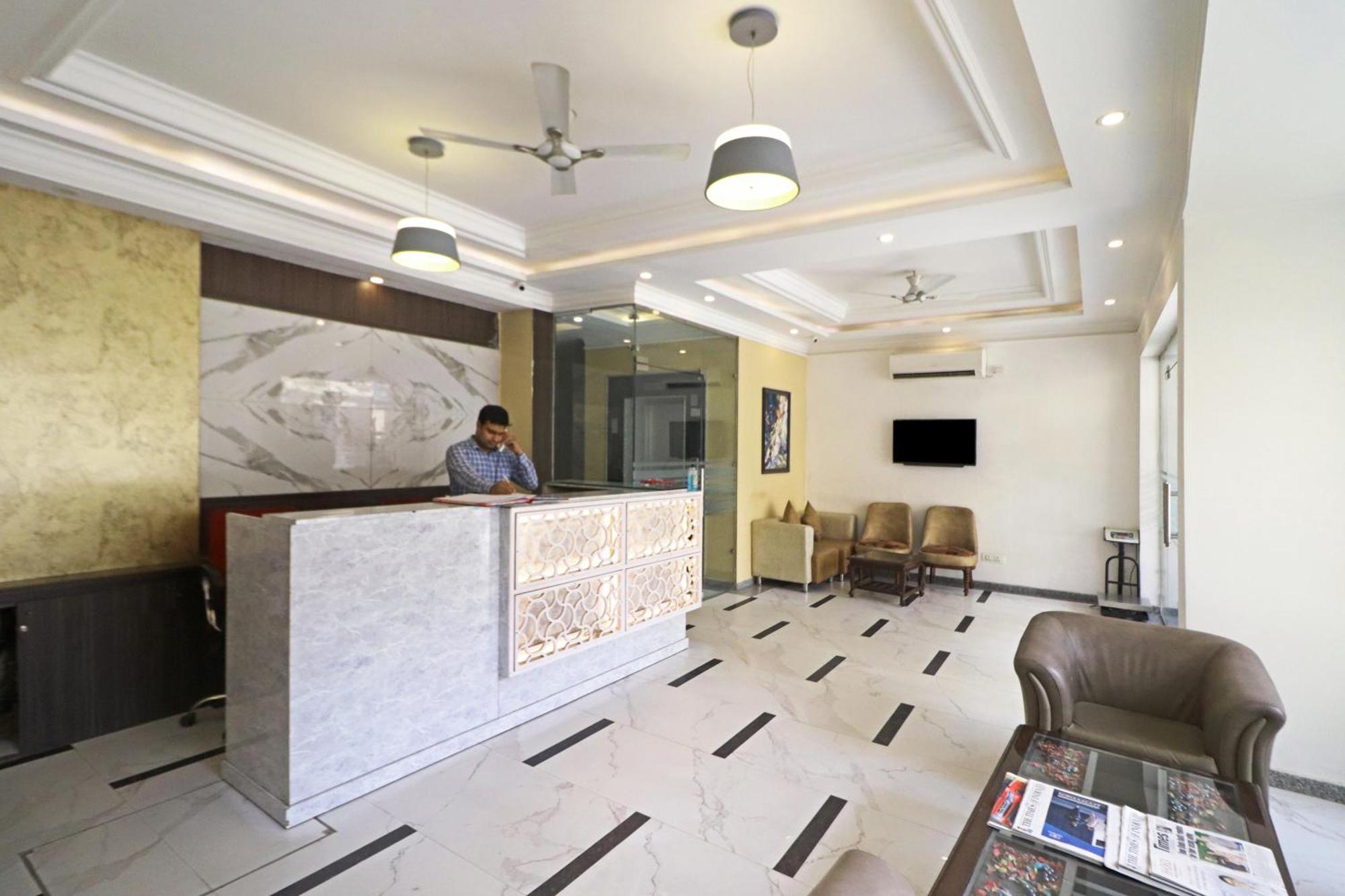 Hotel Almora Inn - Near By Delhi International Airport - With Free Airport Pickup And Drop Nowe Delhi Zewnętrze zdjęcie