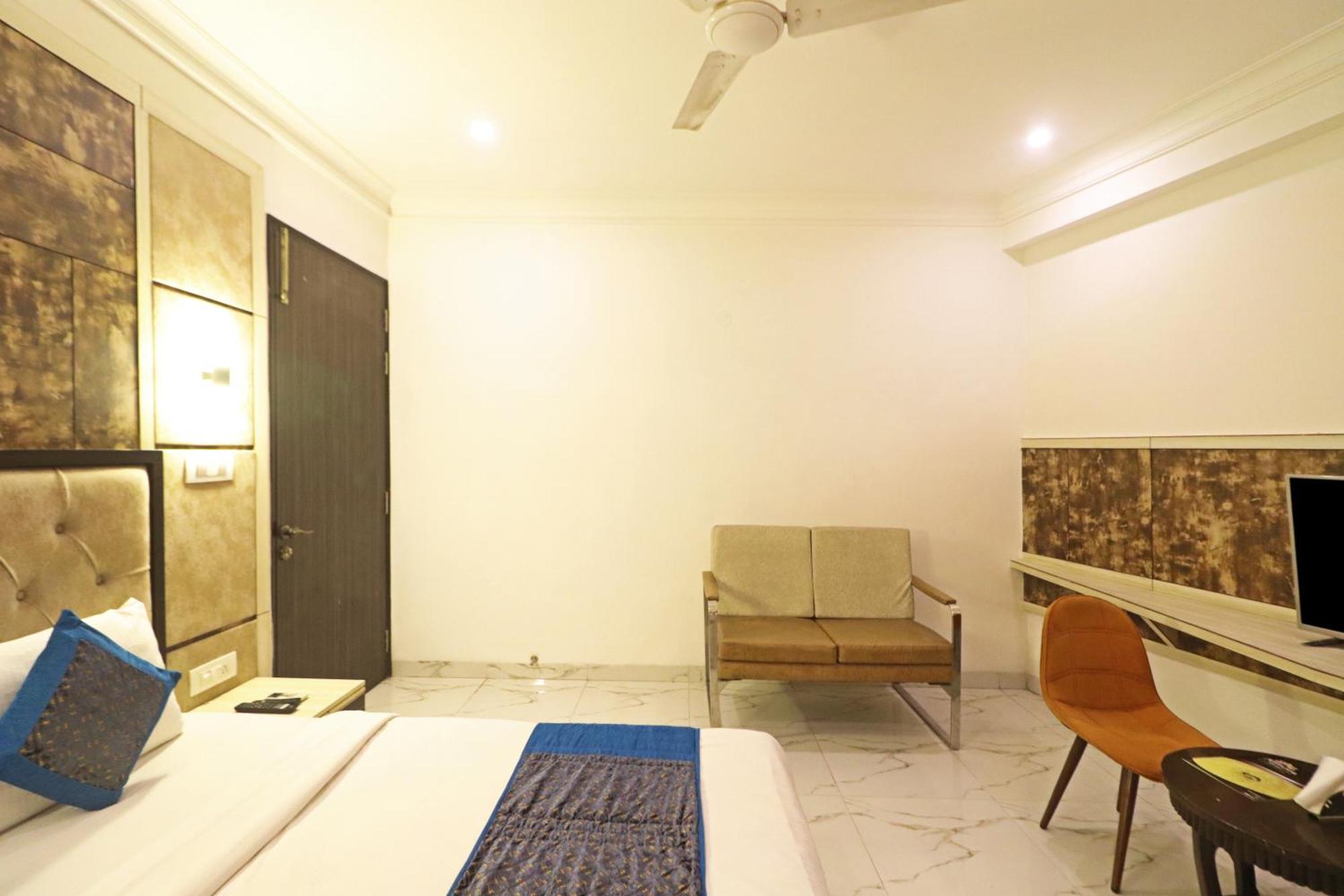 Hotel Almora Inn - Near By Delhi International Airport - With Free Airport Pickup And Drop Nowe Delhi Zewnętrze zdjęcie