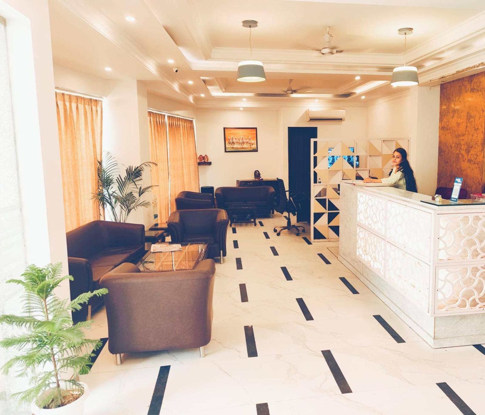 Hotel Almora Inn - Near By Delhi International Airport - With Free Airport Pickup And Drop Nowe Delhi Zewnętrze zdjęcie
