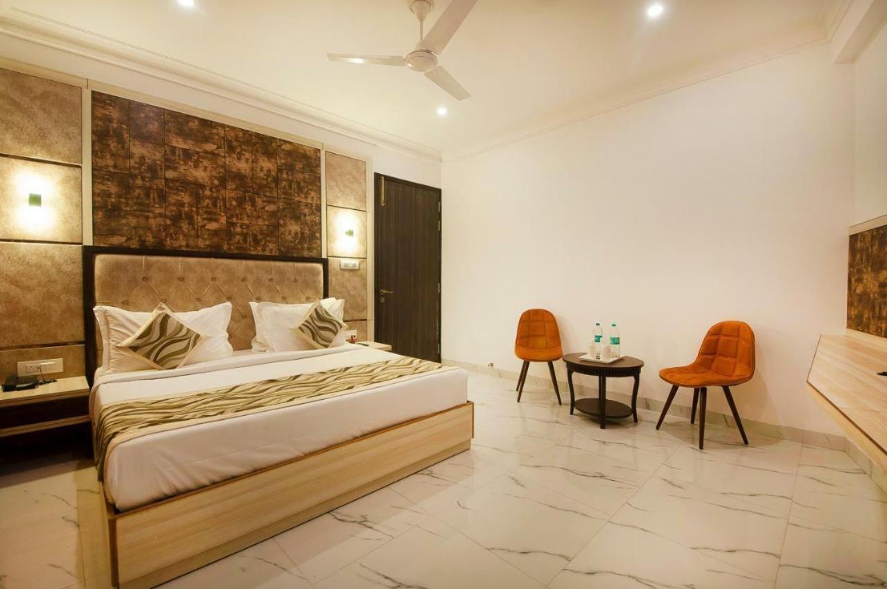 Hotel Almora Inn - Near By Delhi International Airport - With Free Airport Pickup And Drop Nowe Delhi Zewnętrze zdjęcie