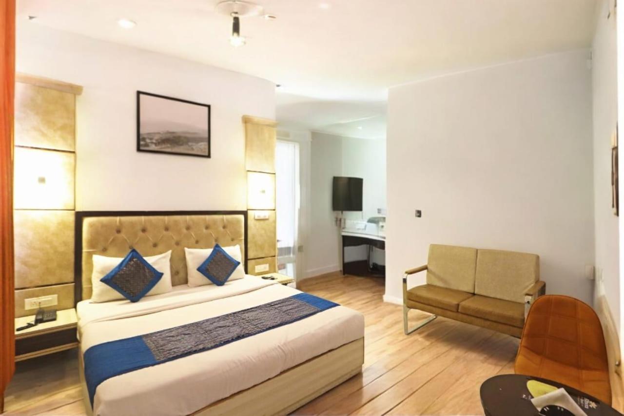 Hotel Almora Inn - Near By Delhi International Airport - With Free Airport Pickup And Drop Nowe Delhi Zewnętrze zdjęcie
