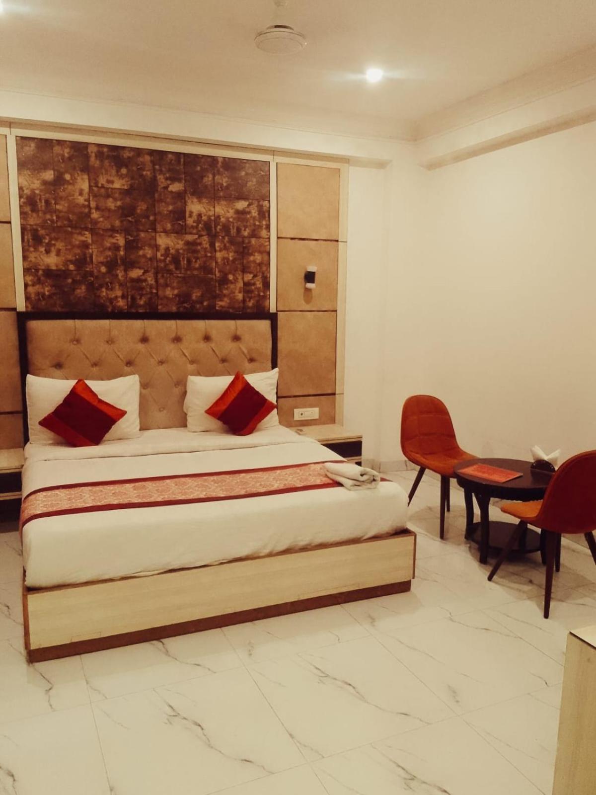 Hotel Almora Inn - Near By Delhi International Airport - With Free Airport Pickup And Drop Nowe Delhi Zewnętrze zdjęcie